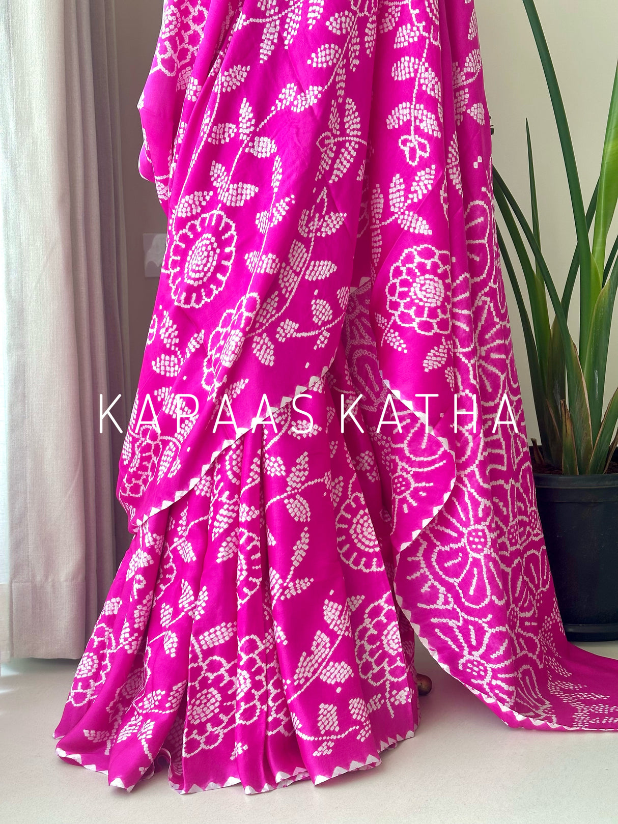 soft-radiance-pure-handloom-bandhani-mulberry-silk-saree