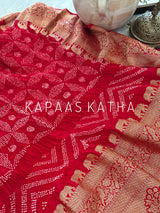 soft-silk-bandhani-saree-draped-elegantly