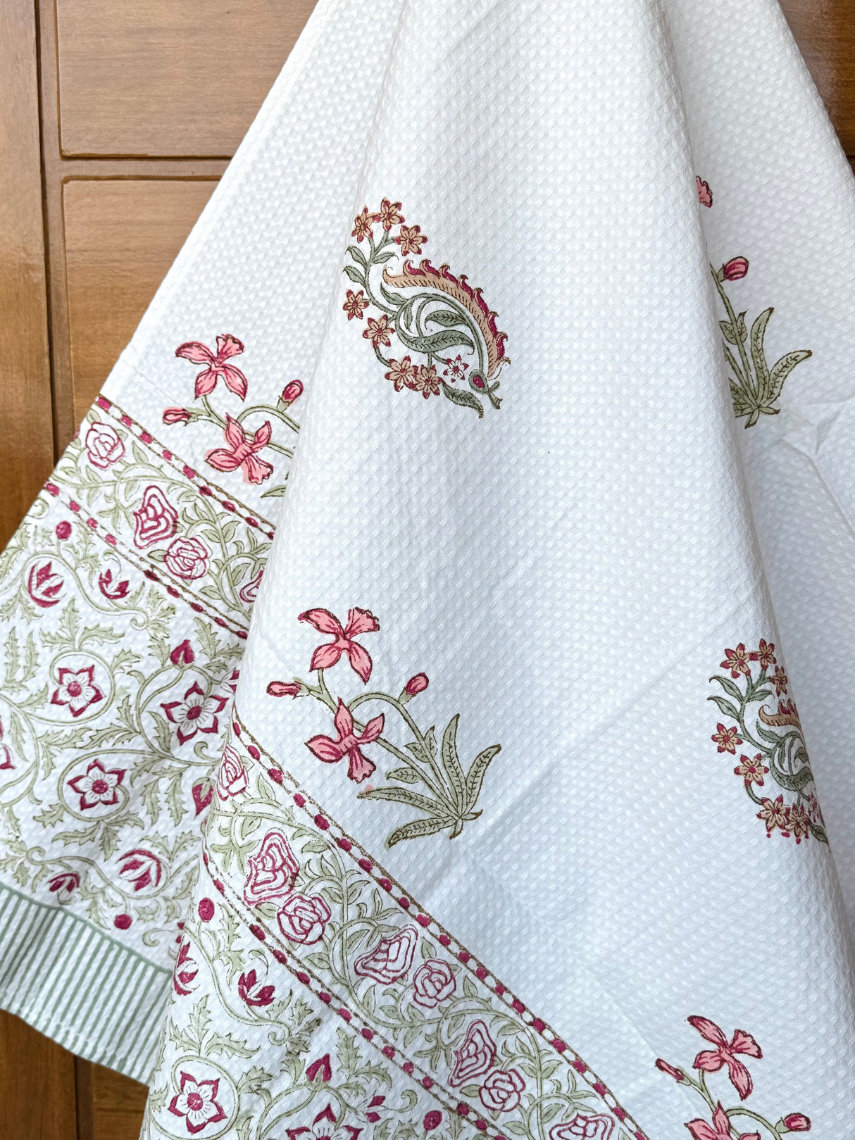 quick-dry-travel-handblock-white-cotton-towel
