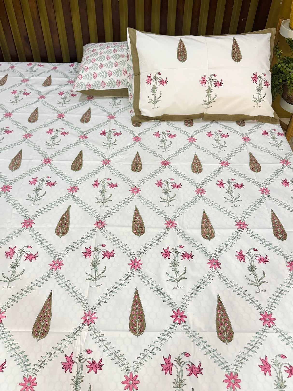 sprig-luxe-handblock-print-pure-cotton-bedsheet
