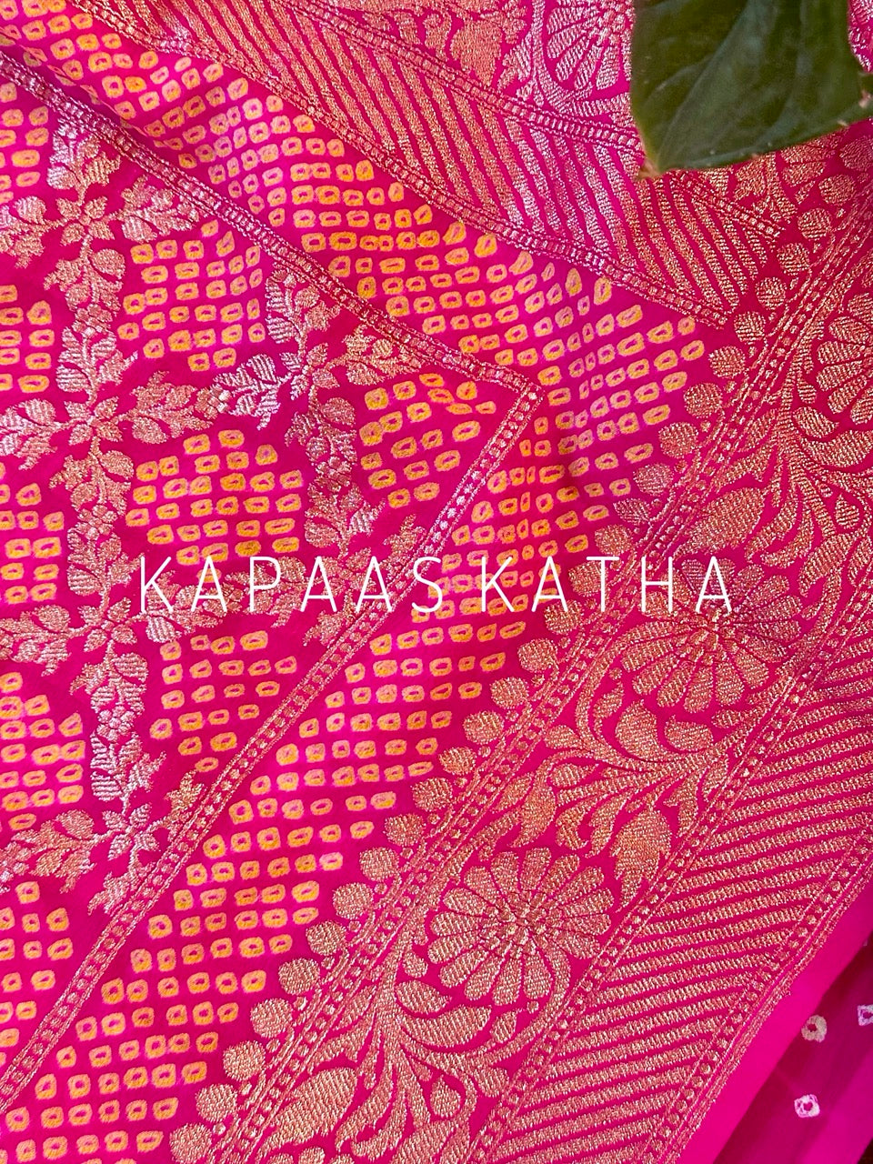 super-exclusive-handloom-banarsi-georgette-bandhani-saree
