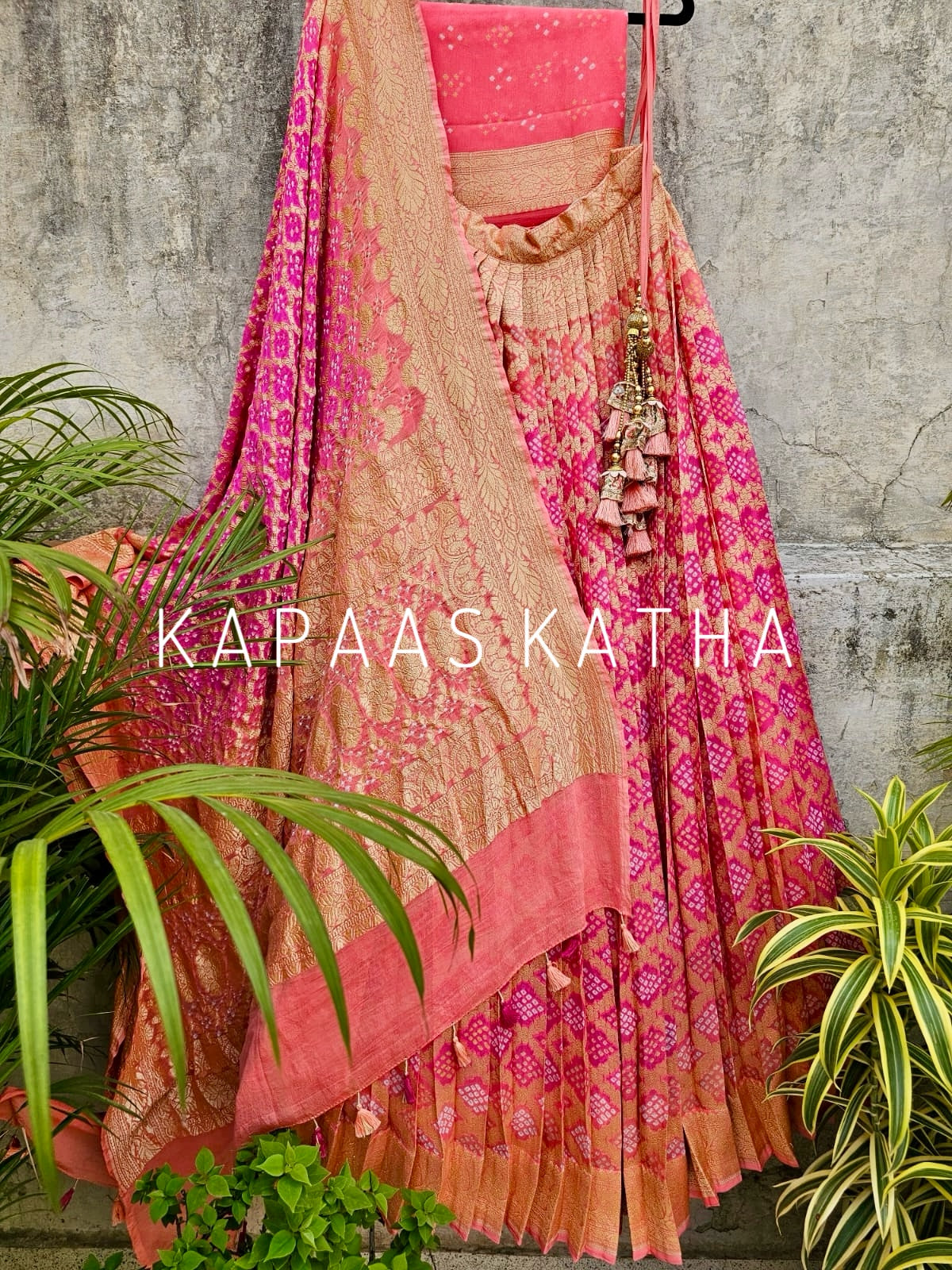 suramya-pure-banarsi-georgette-bandhani-lehenga