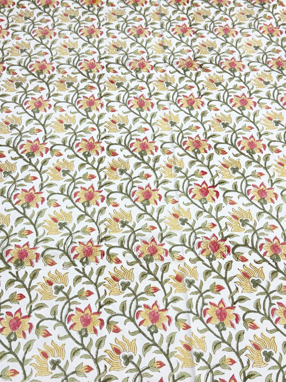 table-cover-styled-on-dining-set