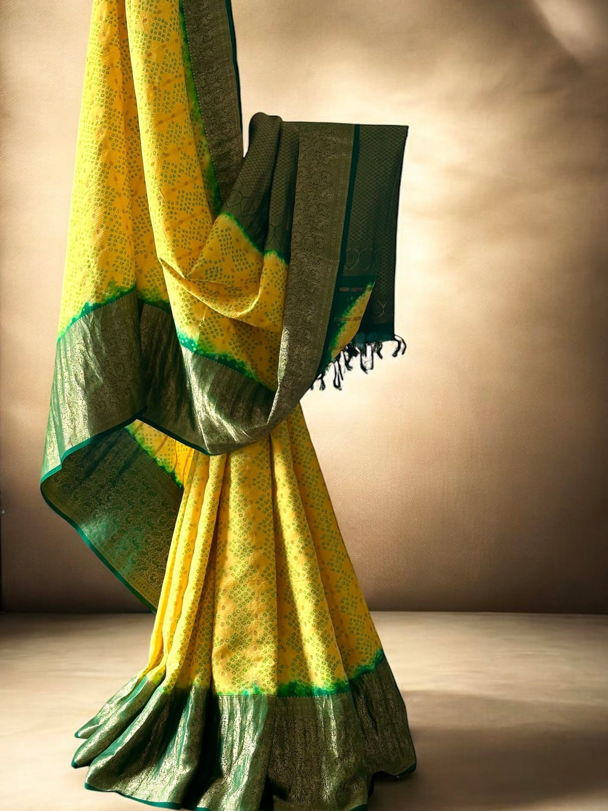 tarang-vistaar-handloom-pure-bandhani-georgette-saree