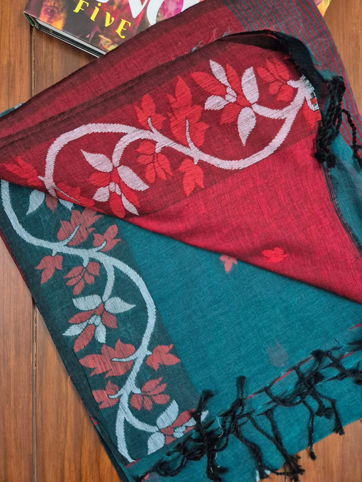 Elegant Mulmul Cotton Saree made on Jacquard Loom in Teal and Maroon Colour