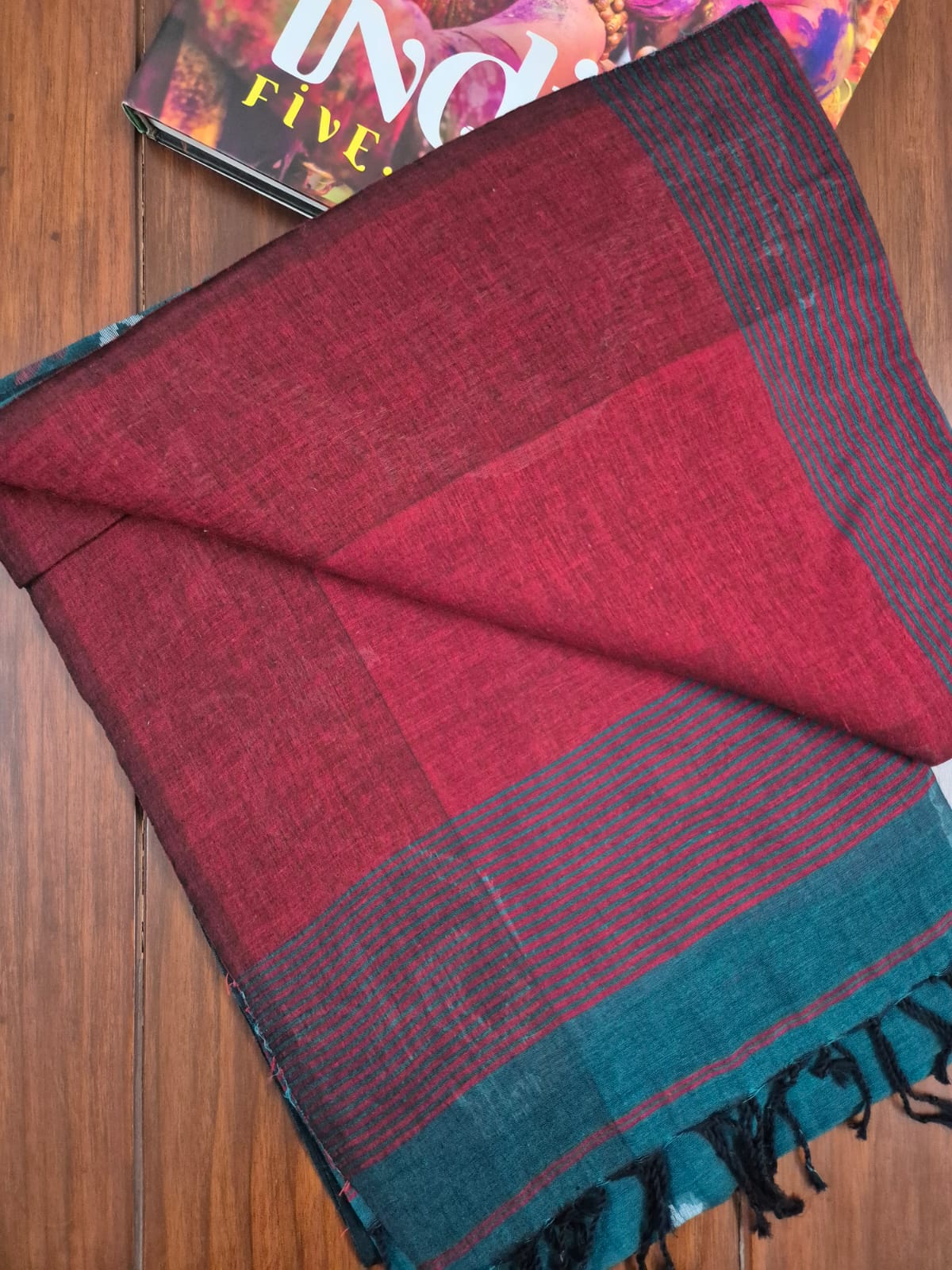 Elegant Mulmul Cotton Saree made on Jacquard Loom in Teal and Maroon Colour