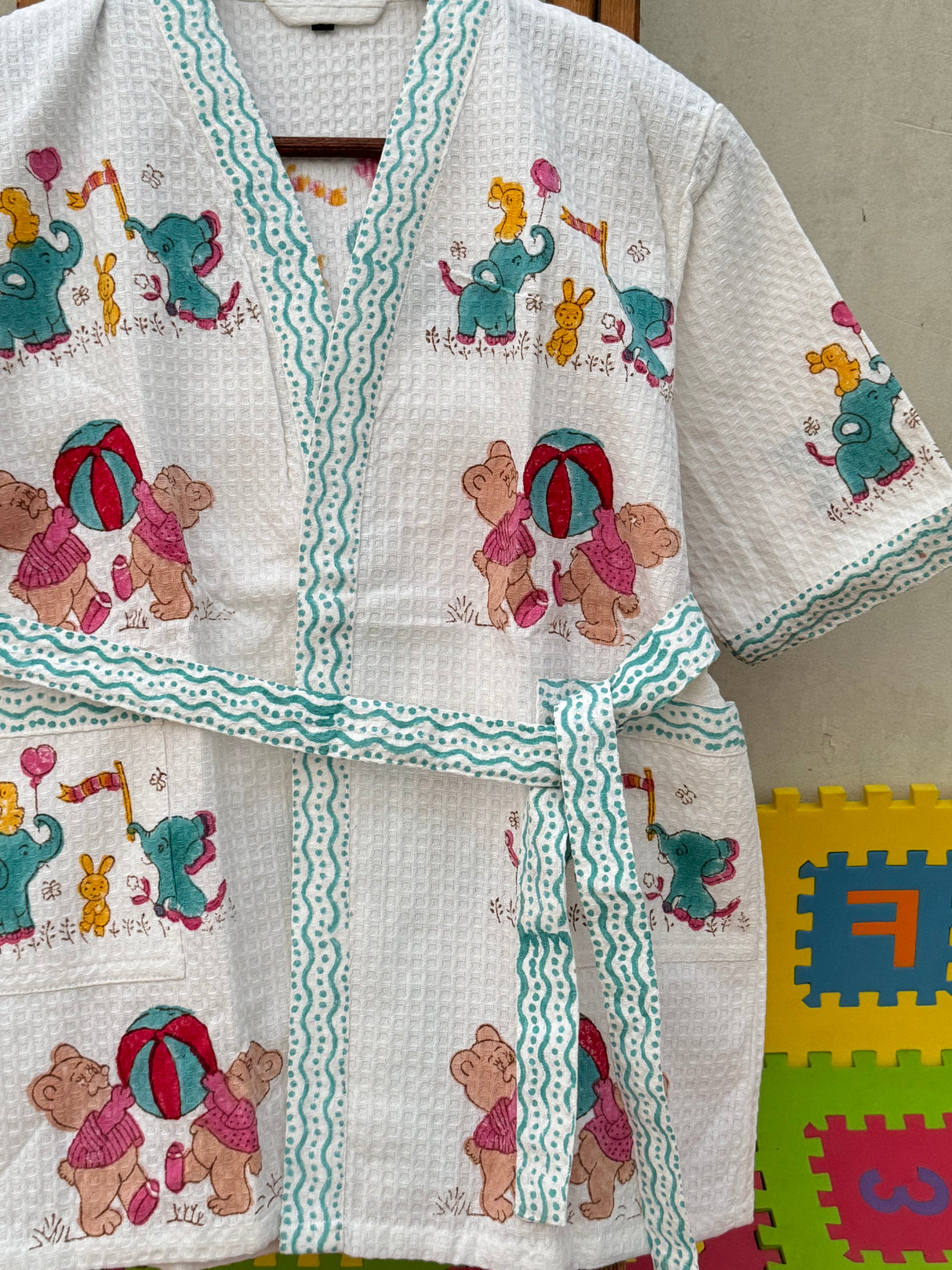 wholesale cotton bathrobes for kids with teddy bear elephant print ideal for retailers in UK, Philippines