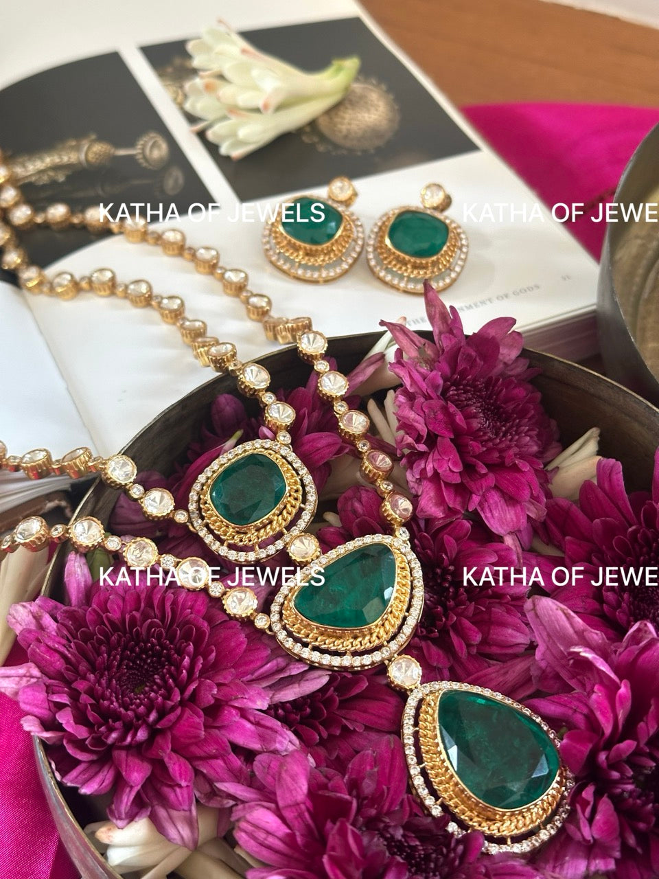 Emerald Tiered Moissanite Polki Necklace Set | Katha of Jewels