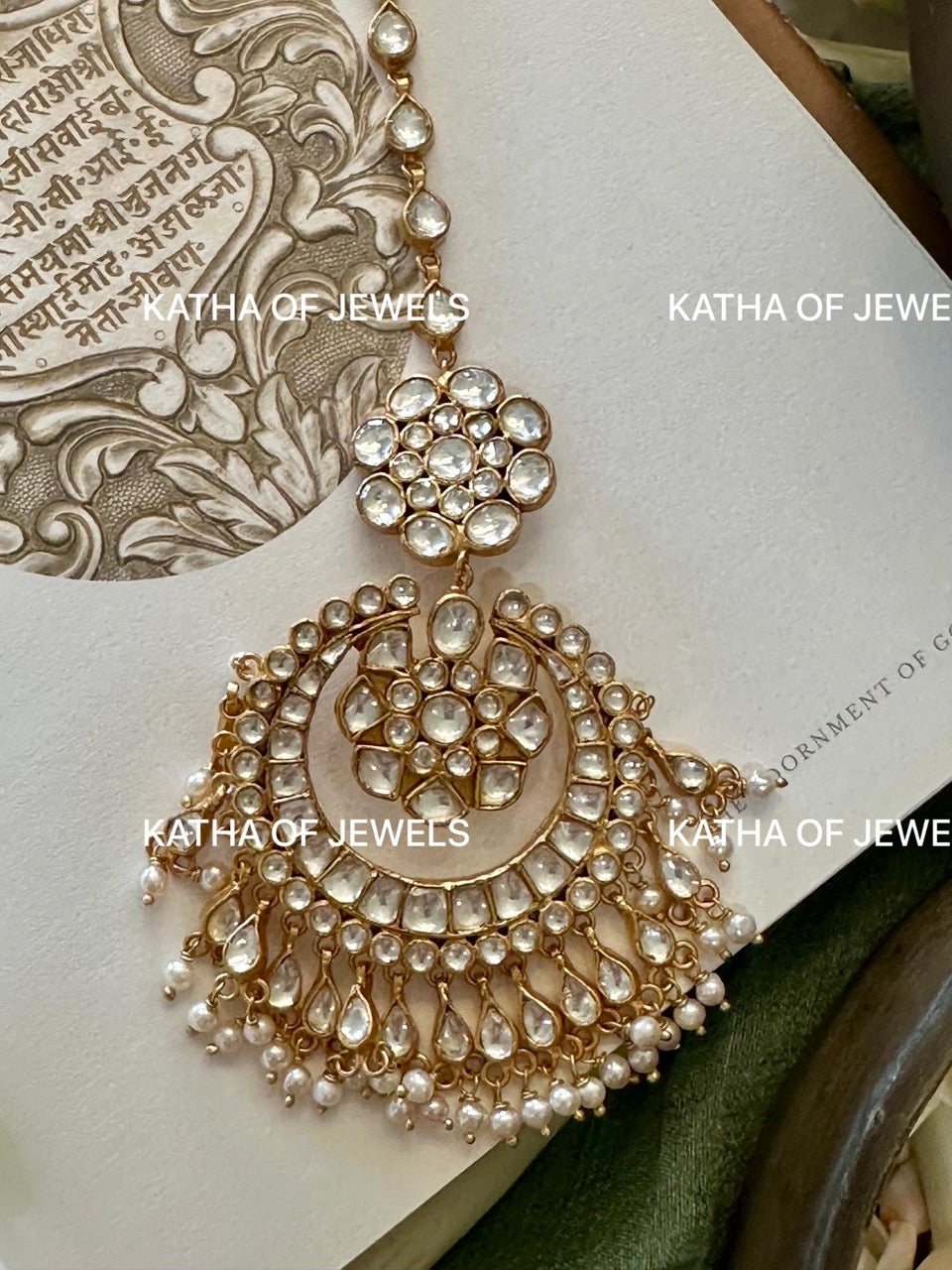 Buy Kundan Crescent Maangtika Online | Katha of Jewels