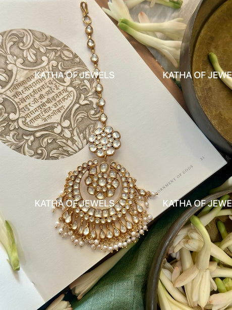 Buy Kundan Crescent Maangtika Online | Katha of Jewels