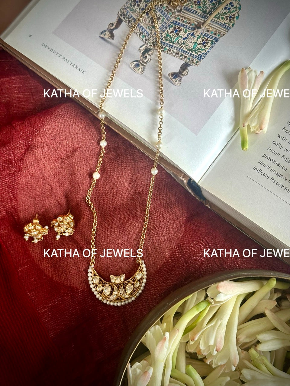 Buy Modern Moissanite Polki Pendant Necklace Set | Katha of Jewels