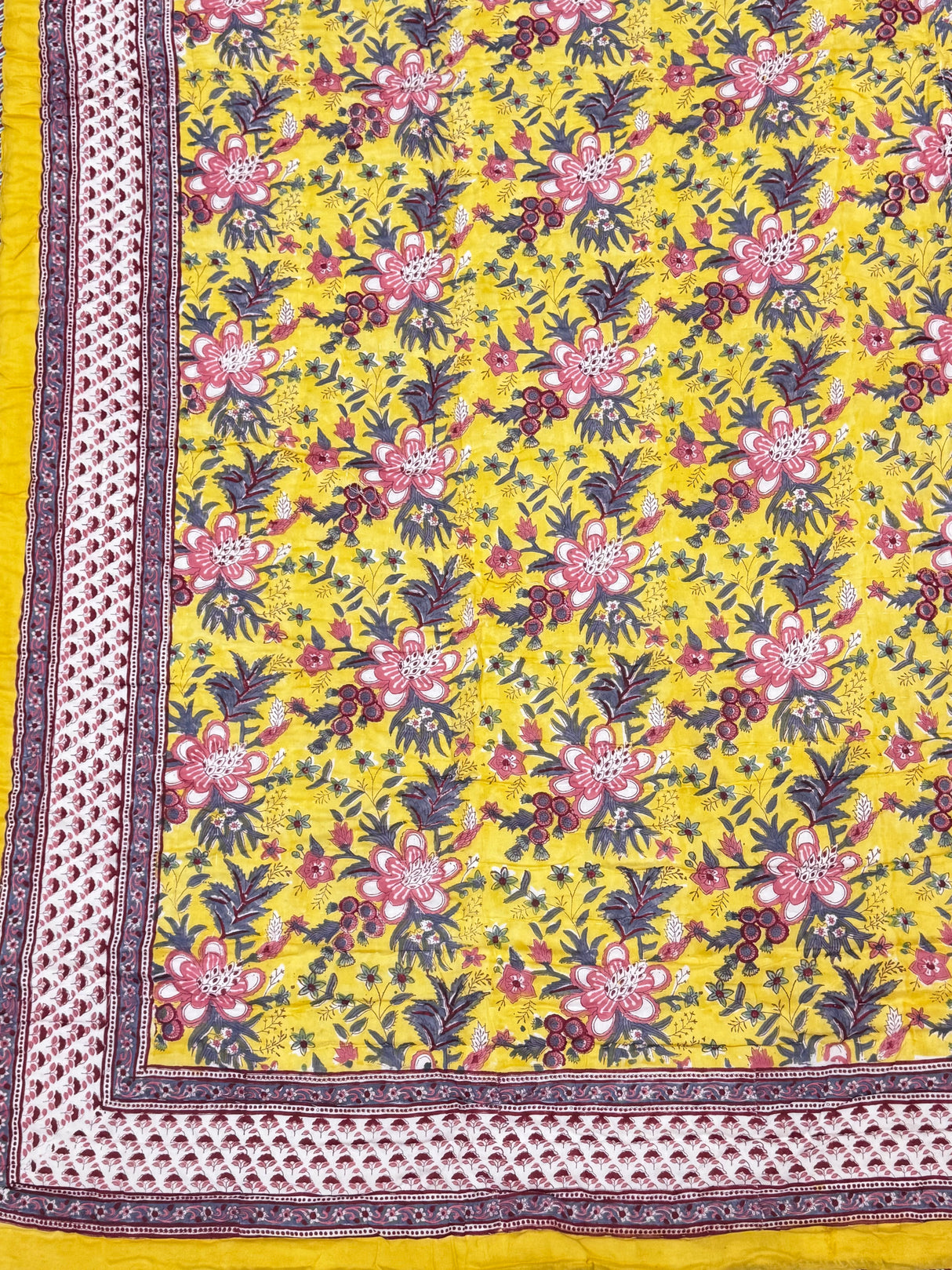 timeless-aura-hand-quilted-jaipur-reversible-quilt