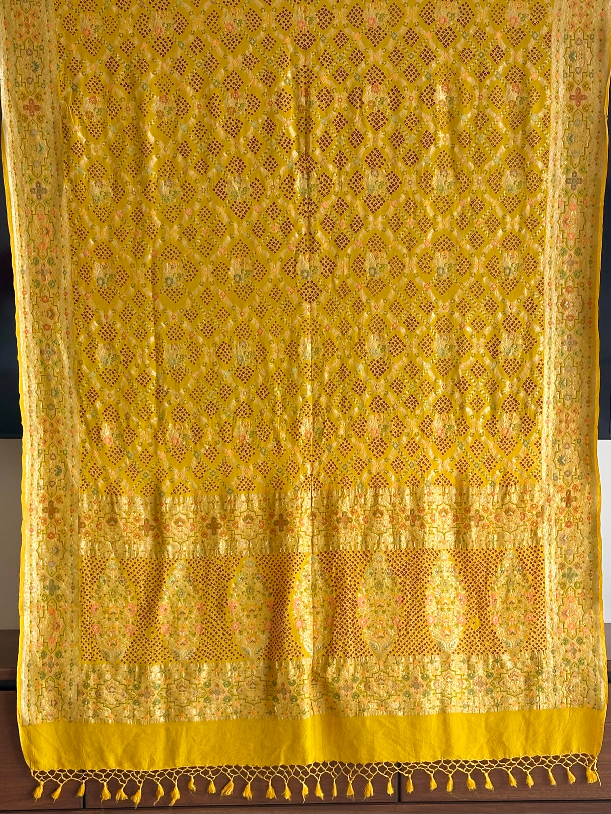 traditional-banarasi-georgette-bandhani-dupatta