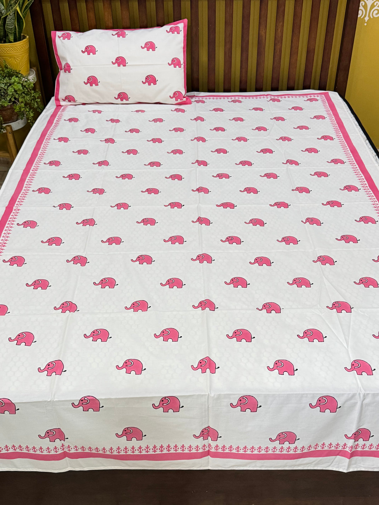 traditional-dreamy-hug-handblock-print-kids-bedsheet