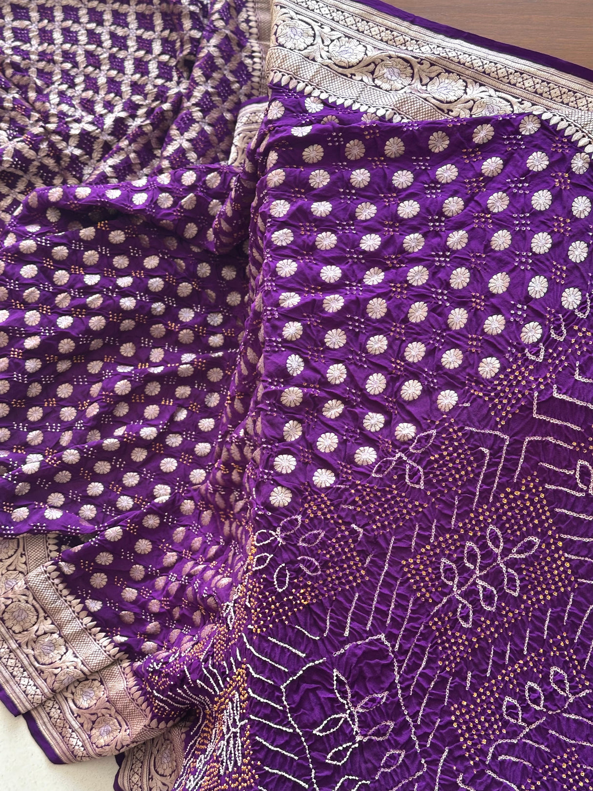 traditional-handloom-bandhani-saree