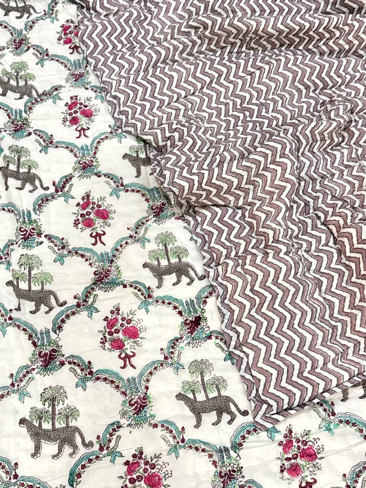 traditional-indian-blockprint-mulmul-king-size-quilt