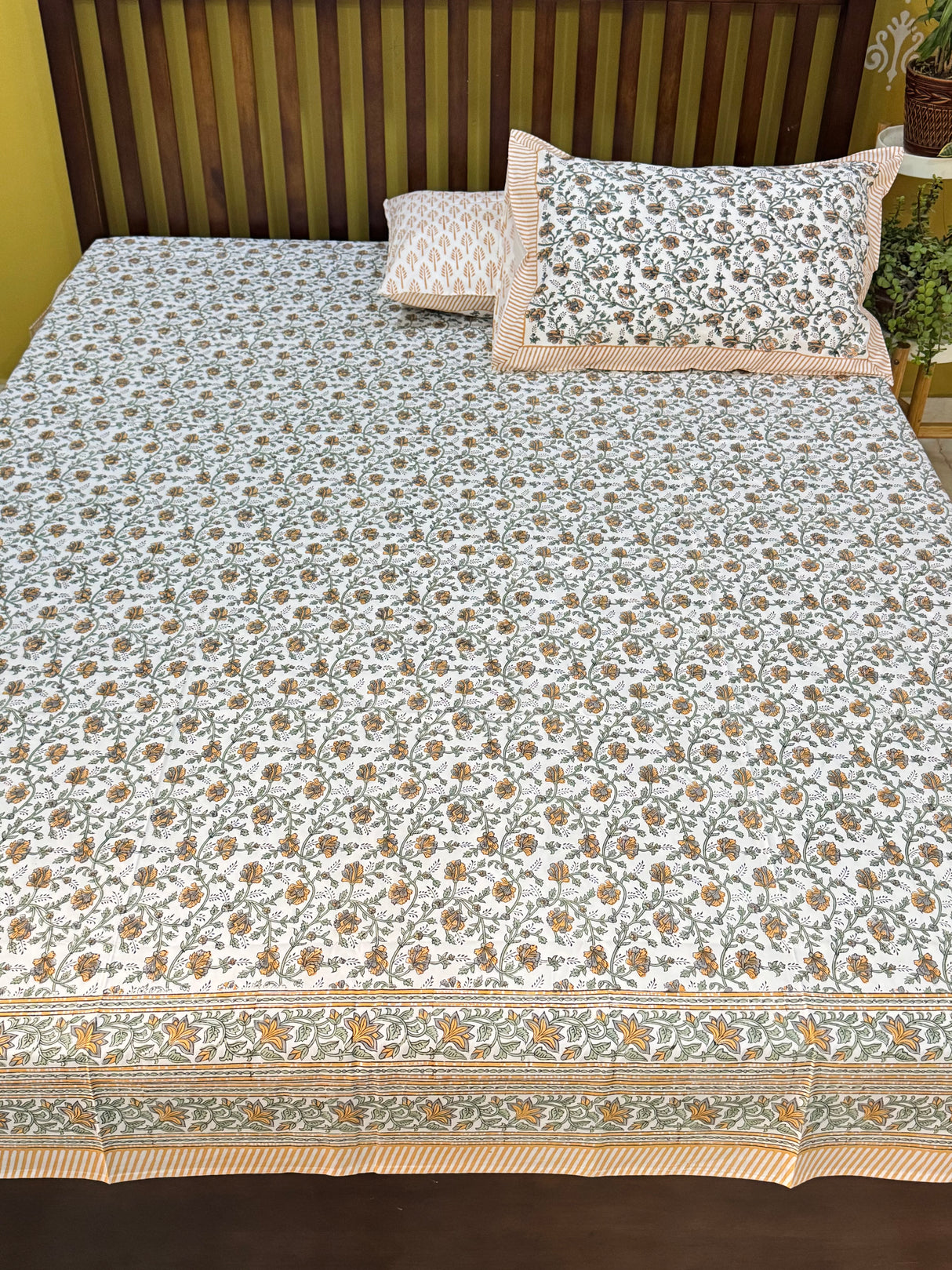traditional-warm-sprig-handblock-print-bedsheet