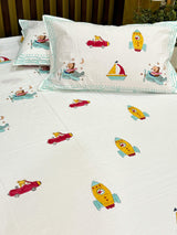 transport-cotton-bedsheet-close-up-view