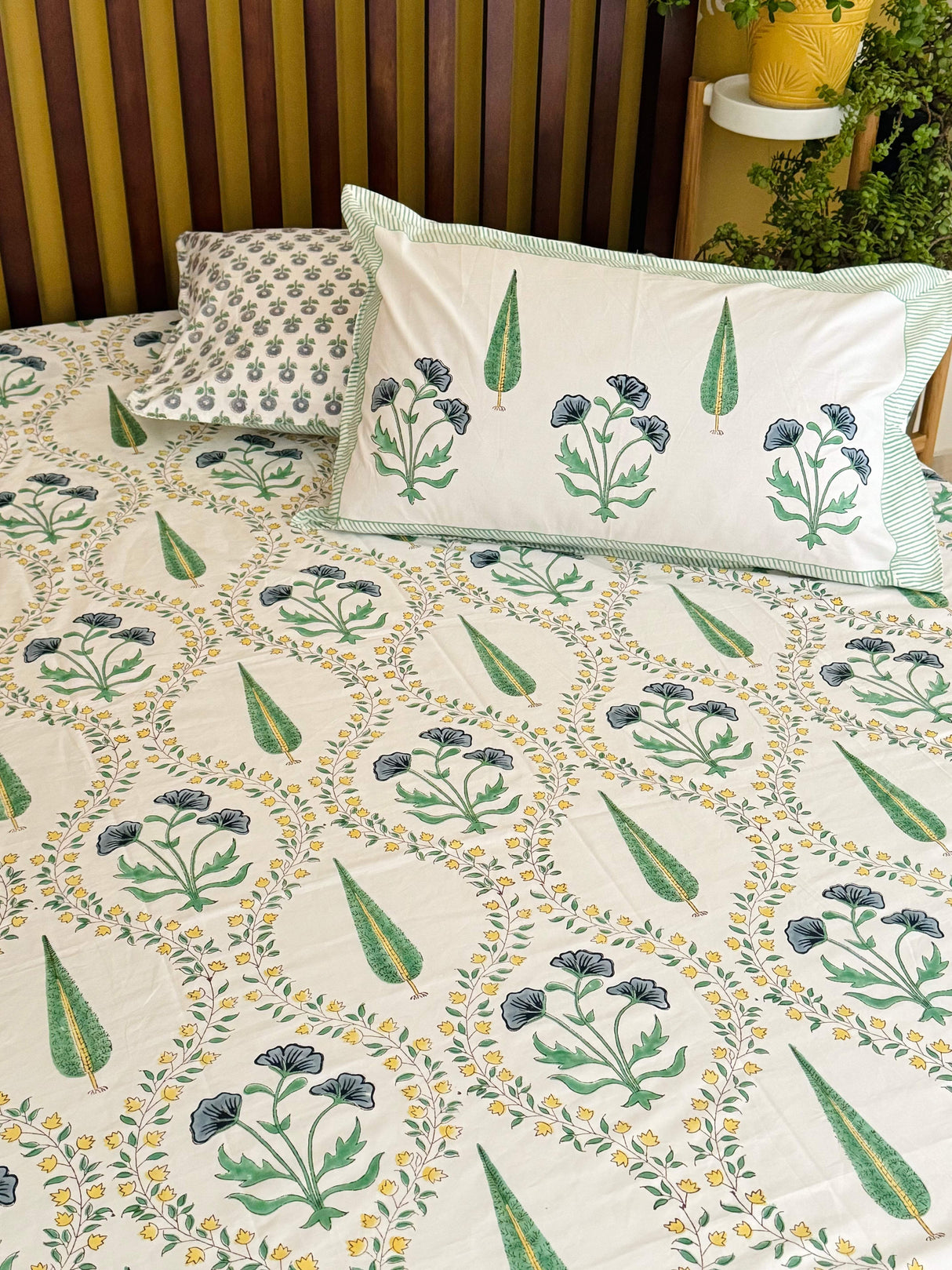 tree-flower-king-cotton-bedsheet-full-view