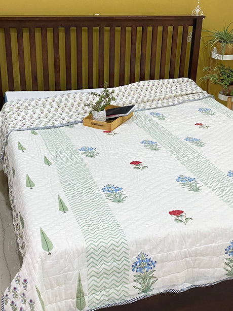 tree-flower-theme-double-cotton-quilt-full-view