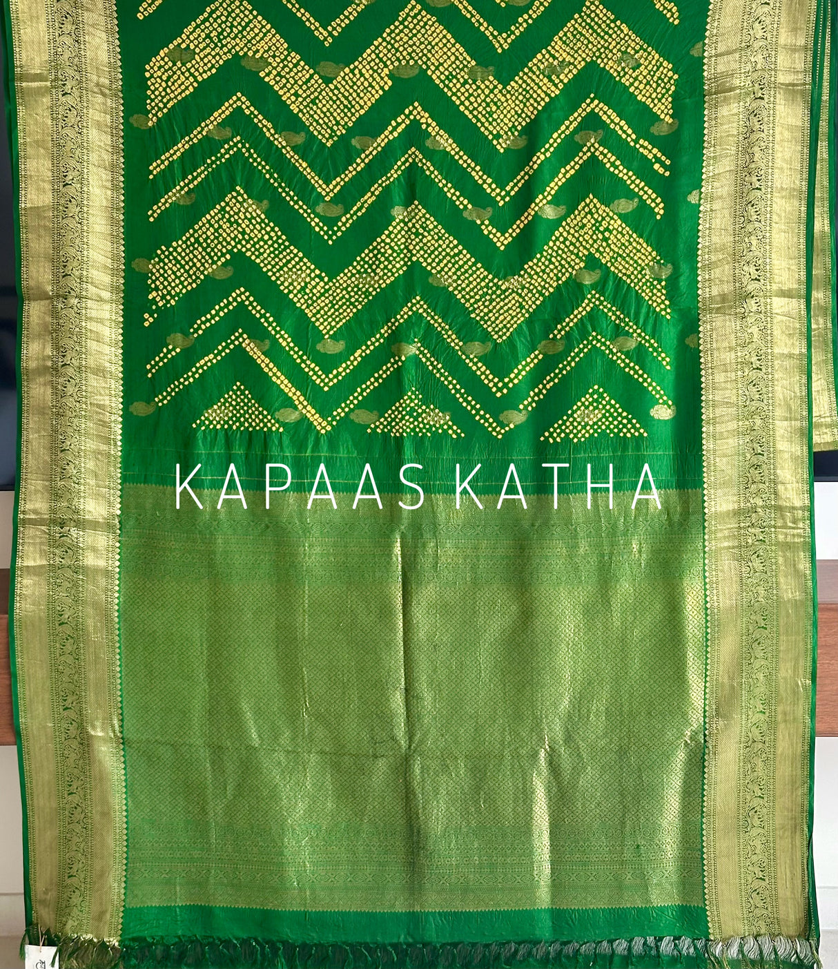 vaibhav-luxe-kanjivaram-silk-bandhani-saree