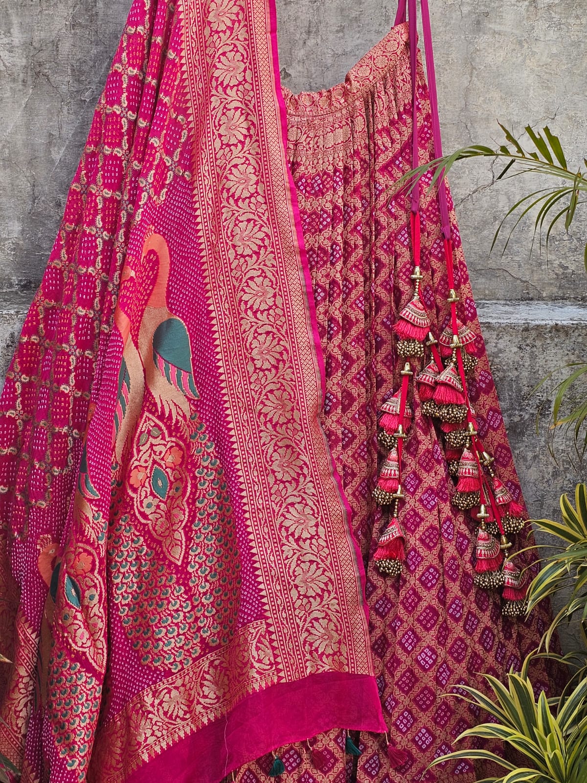 vibrant-rani-pink-pure-banarsi-georgette-bandhani-lehenga