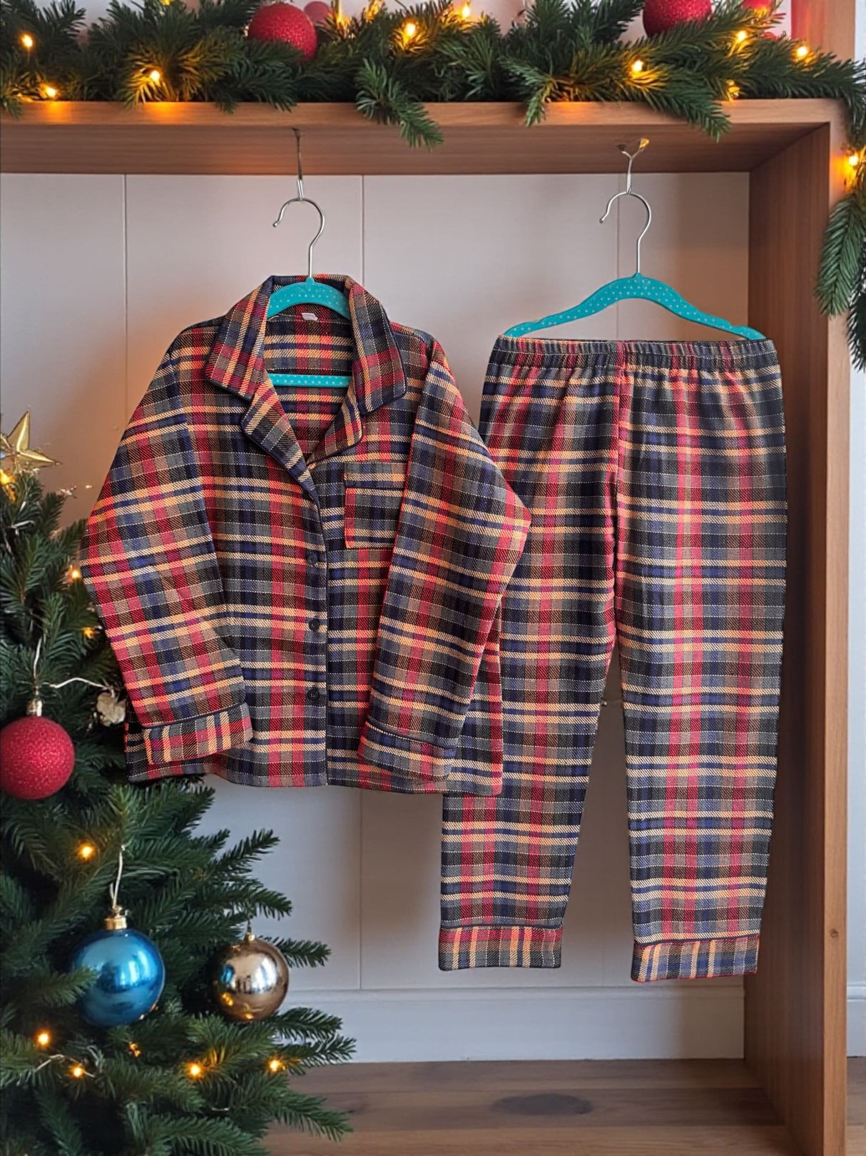 warm-multicolor-checked-kids-winter-night-suit