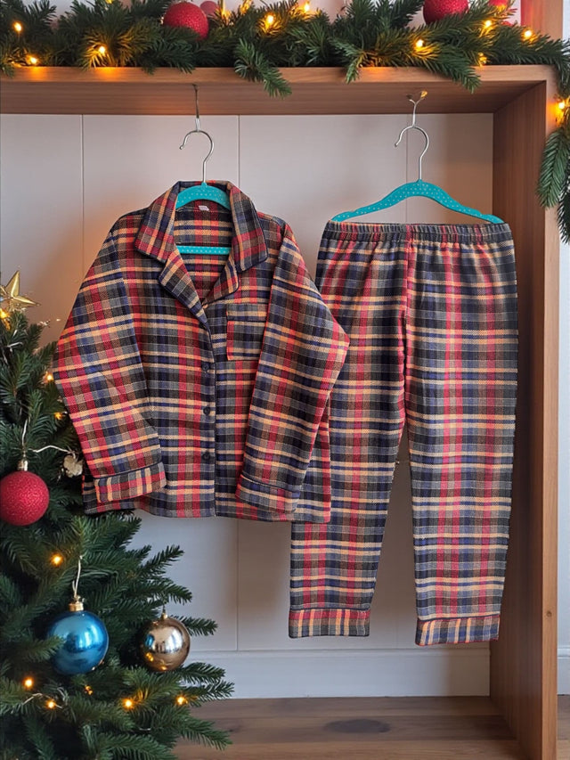 warm-multicolor-checked-kids-winter-night-suit