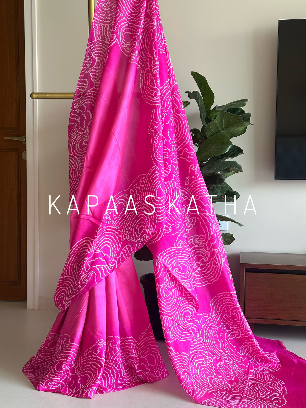 woven-soft-radiance-bandhani-mulberry-silk-handloom-saree