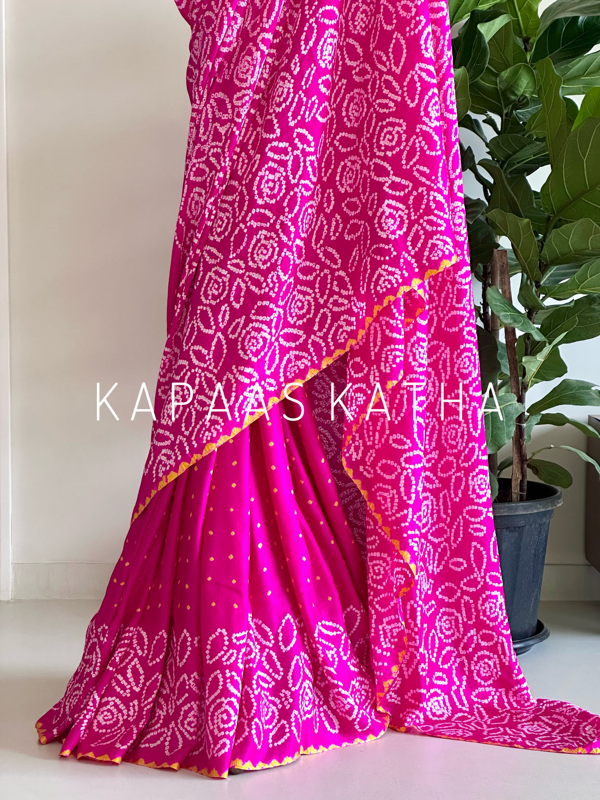 woven-tejasvi-bandhani-pure-gajji-silk-saree