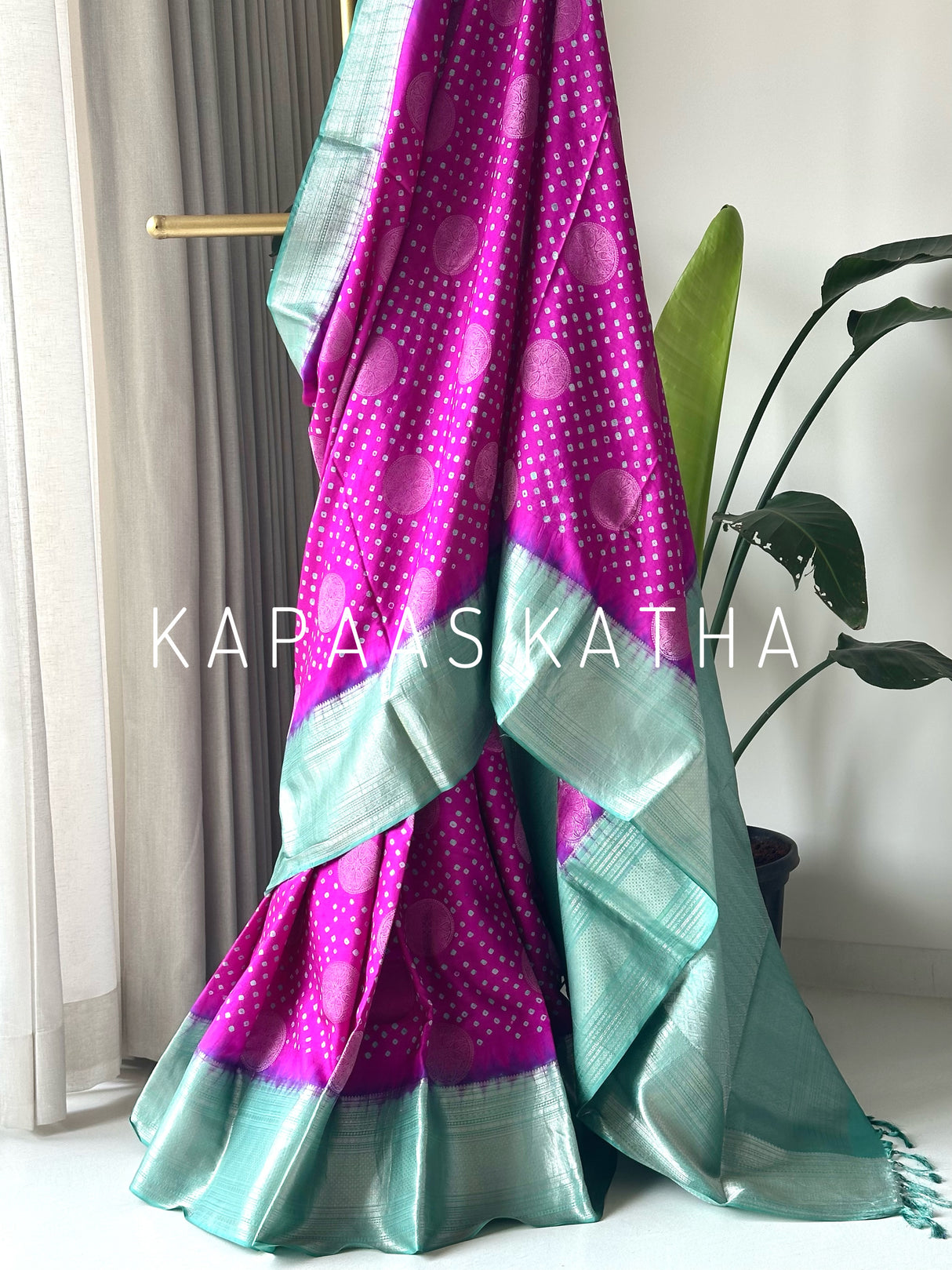 woven-zari-legacy-bandhani-pure-kanjivaram-silk-saree