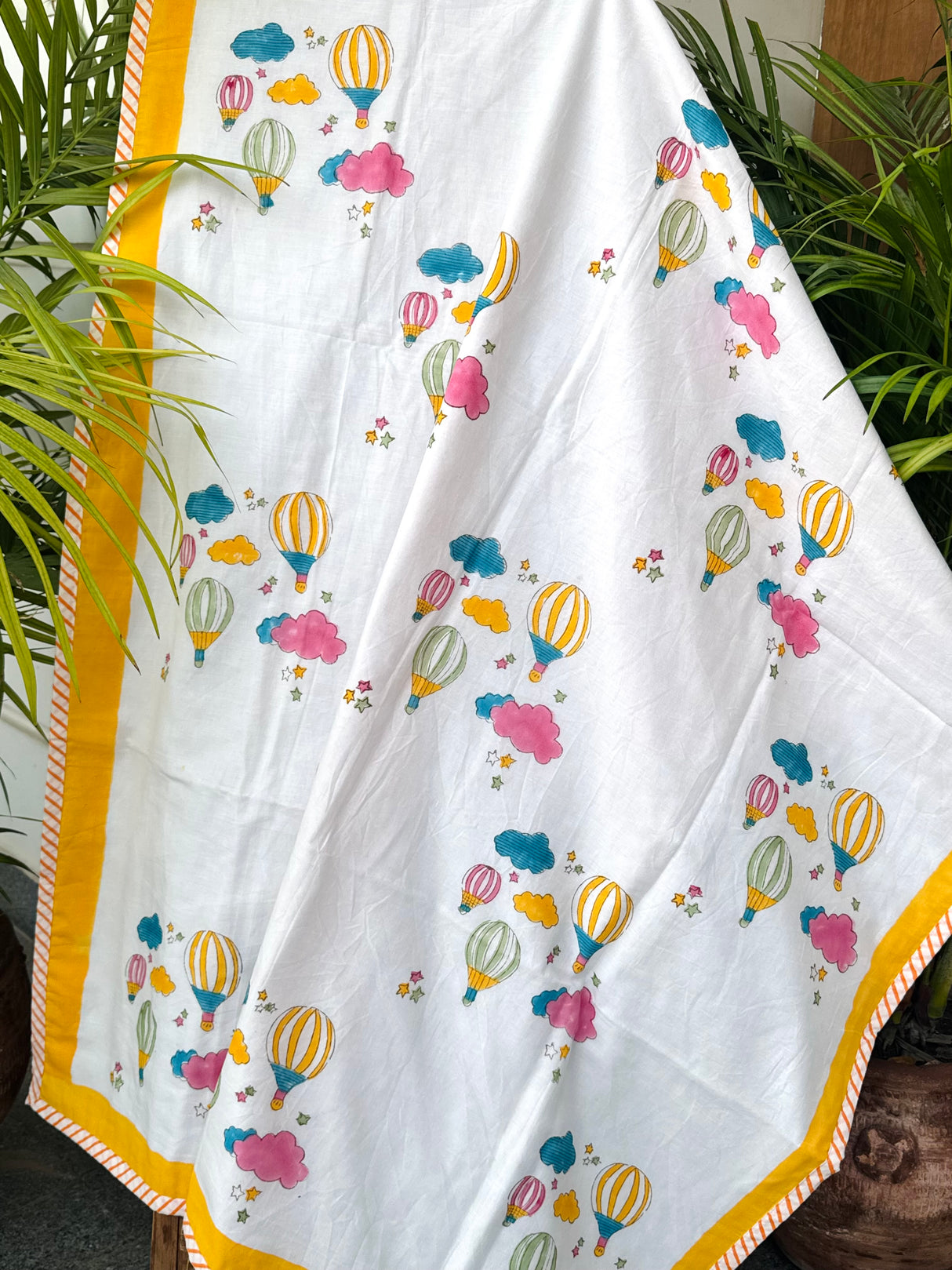 yellow-balloon-kids-dohar-blanket