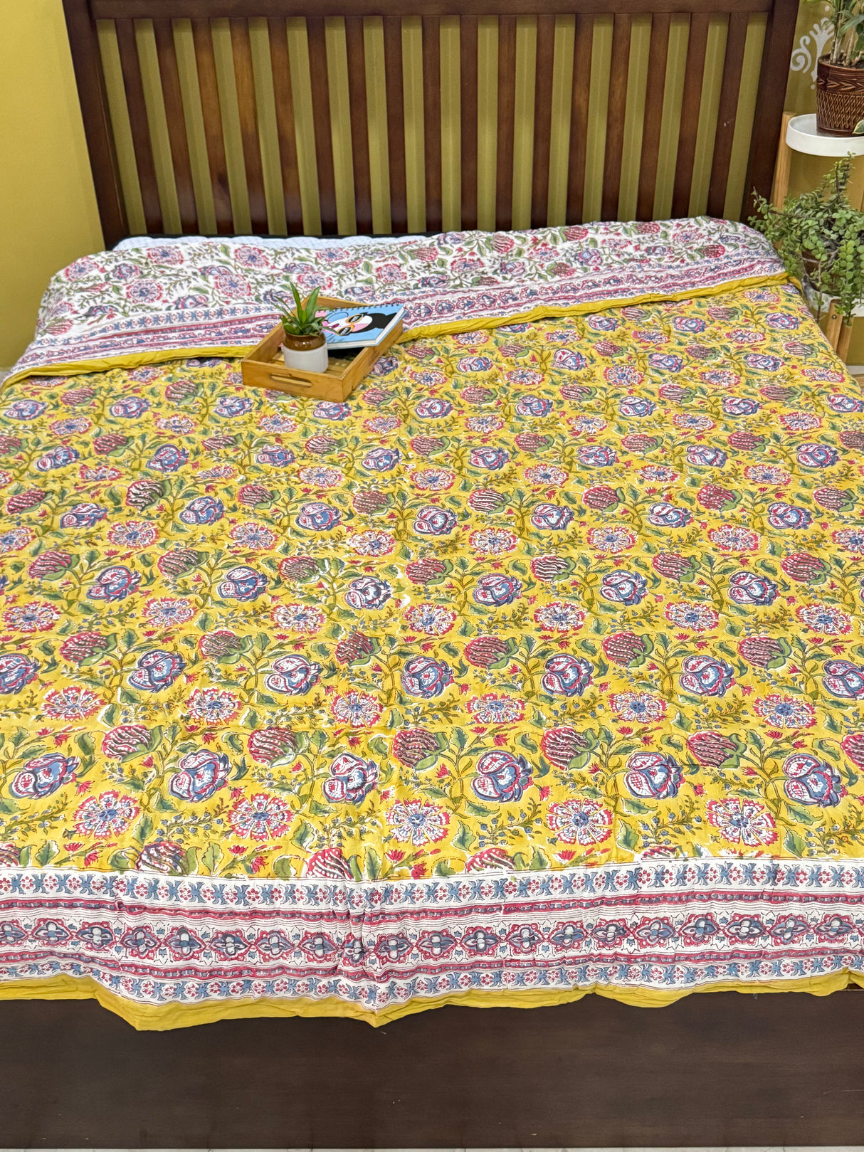 yellow-floral-blockprint-mulmul-reversible-king-size-quilt