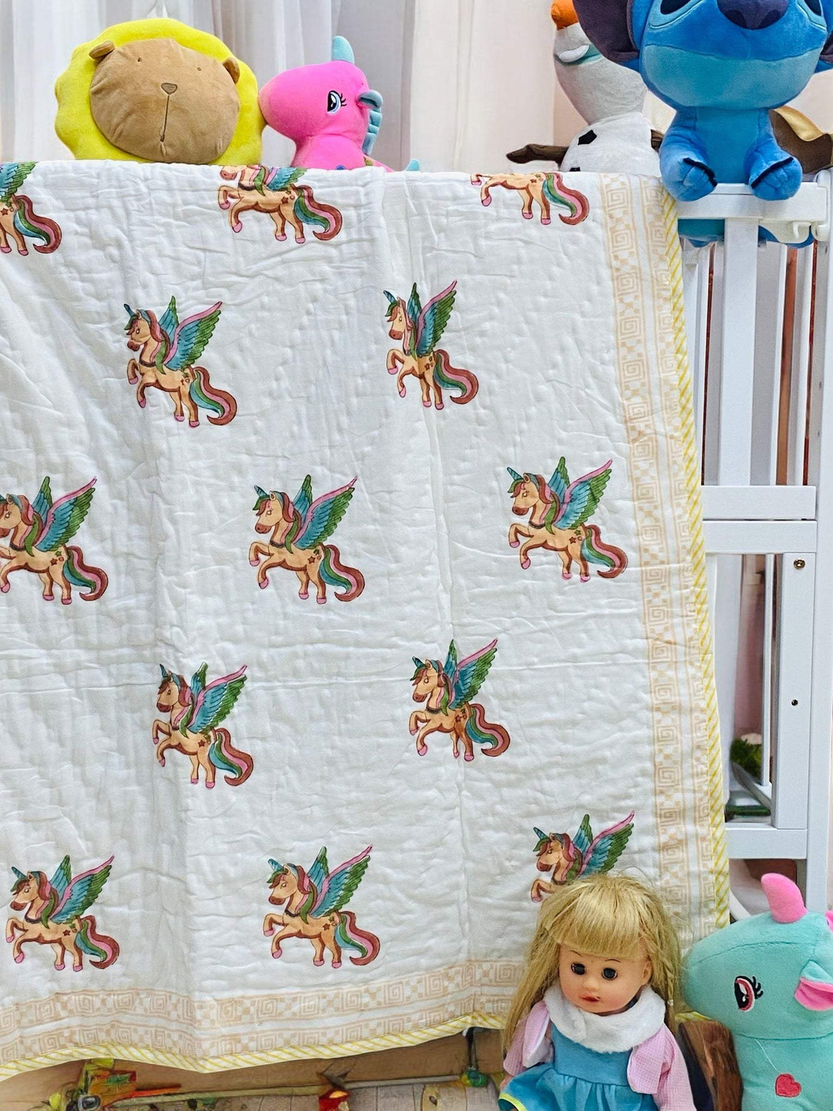 yellow-unicorn-kids-quilt-complete-view