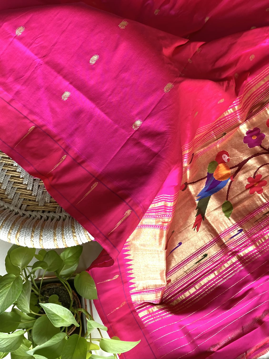 zari-sculpted-grandeur-pure-paithani-silk-dupatta