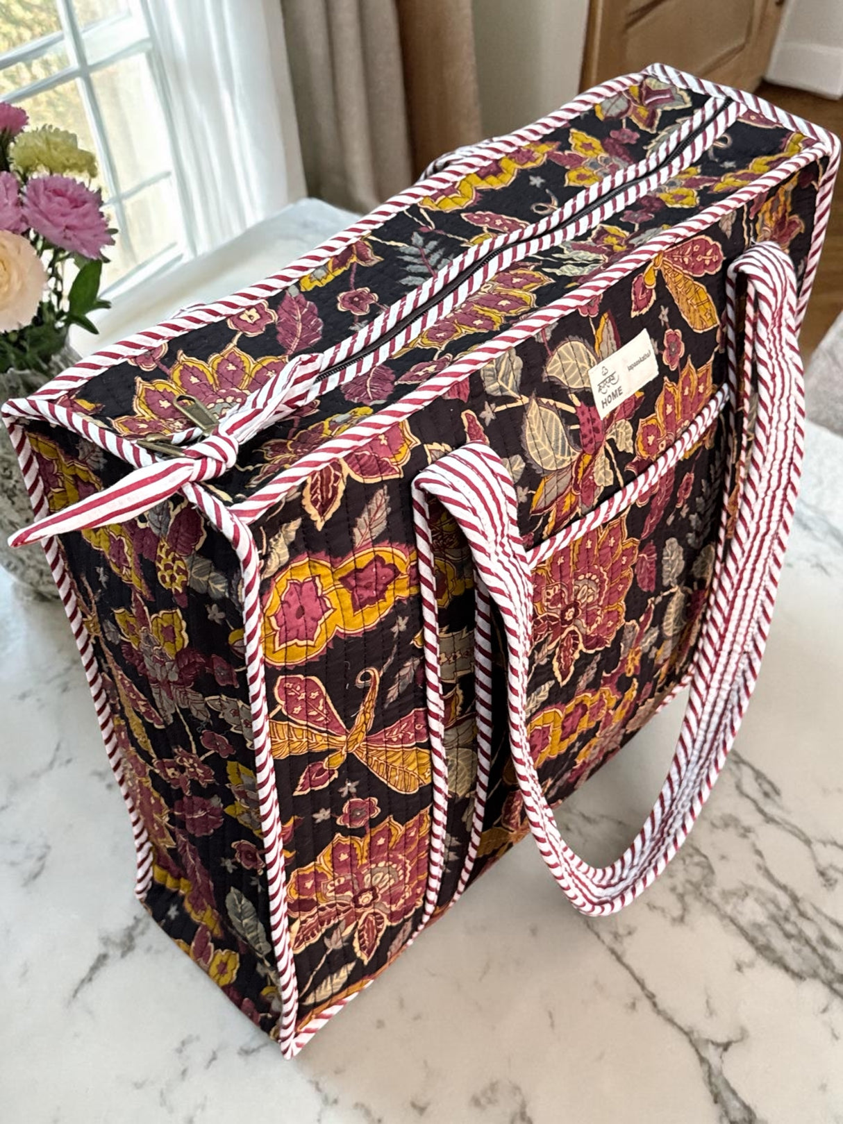 zippered-floral-pattern-classic-handcrafted-tote-bag