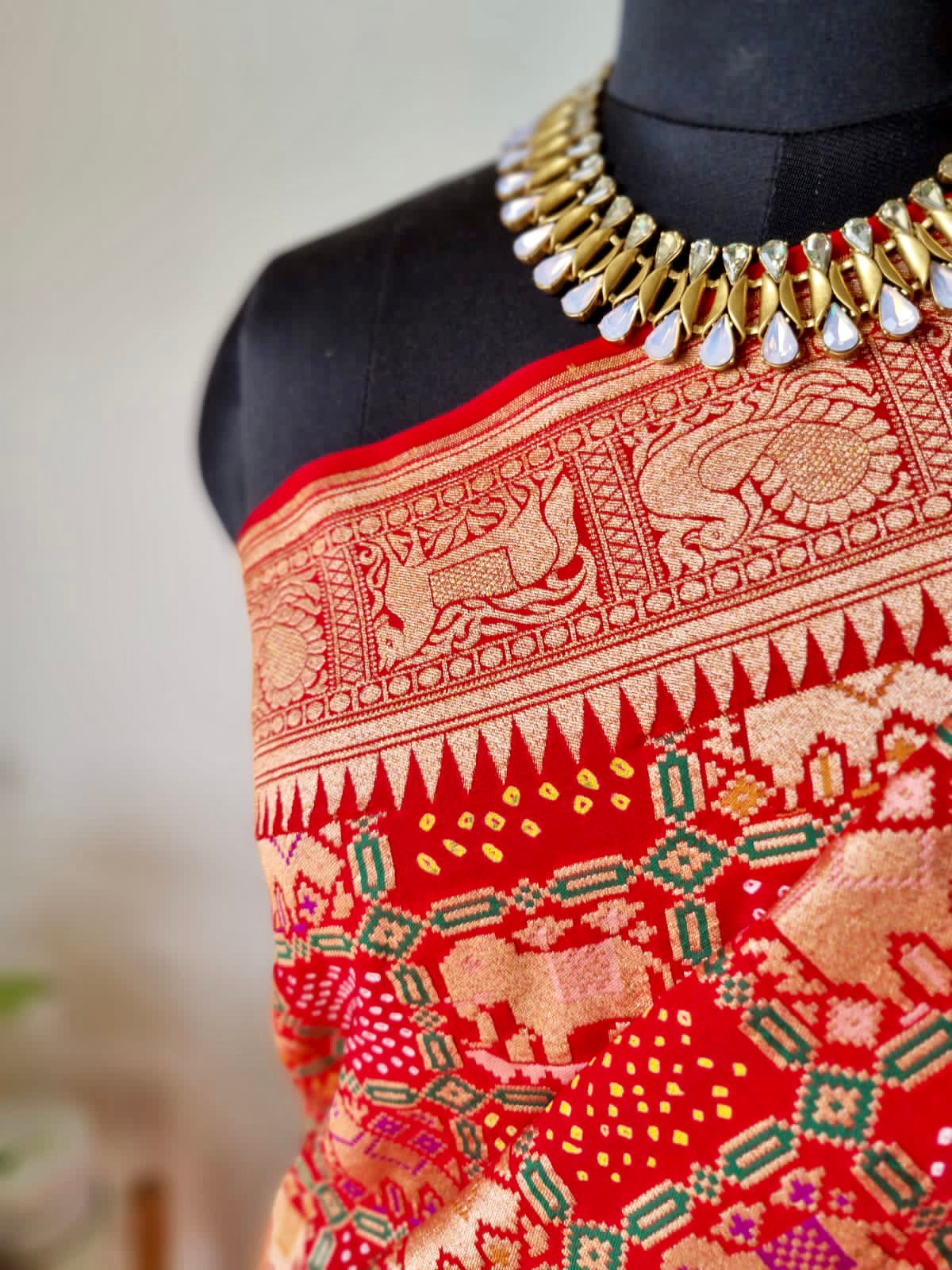 Ravishing Red Handloom Georgette Banarsi Bandhani Saree (NO BLOUSE)