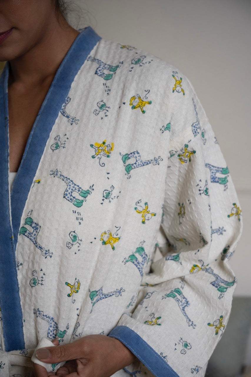 animal-print-cotton-waffle-bathrobe-side-angled-view