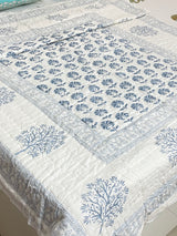 blue-white-double-cotton-quilt-complete-view