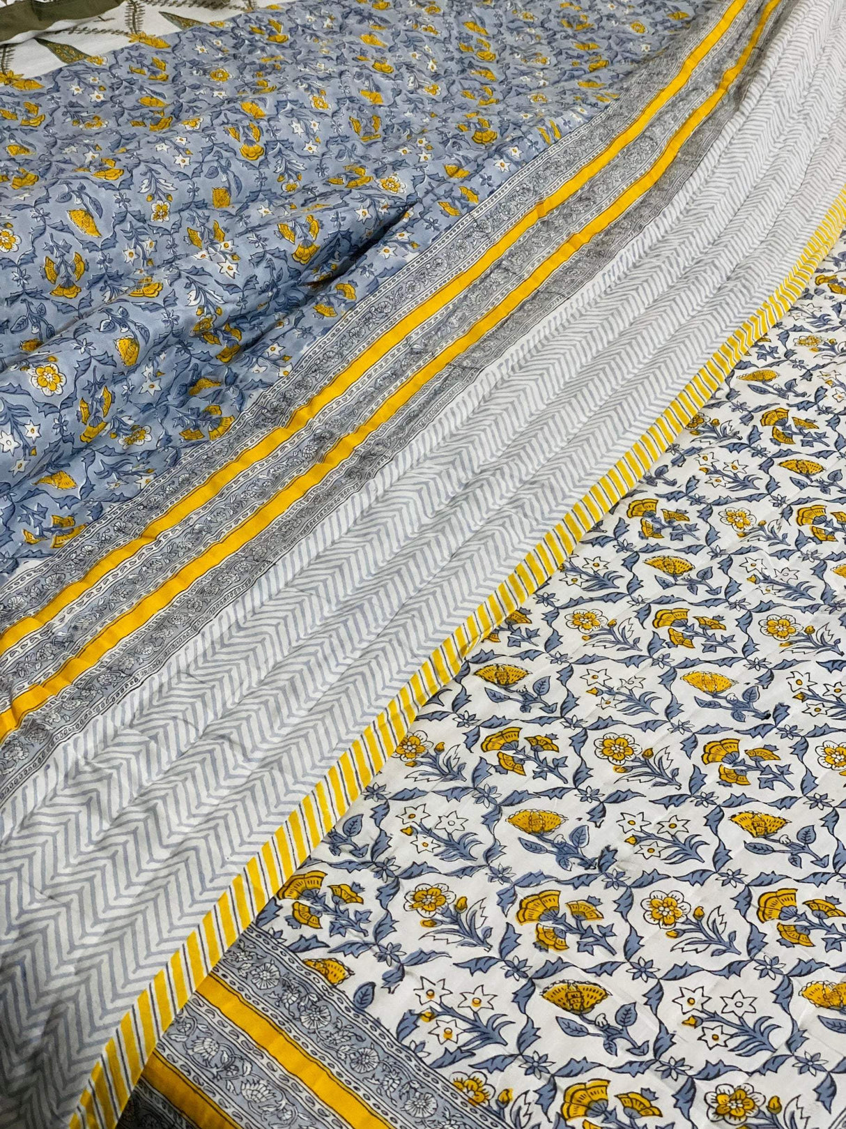 blue-yellow-king-cotton-quilt-close-up