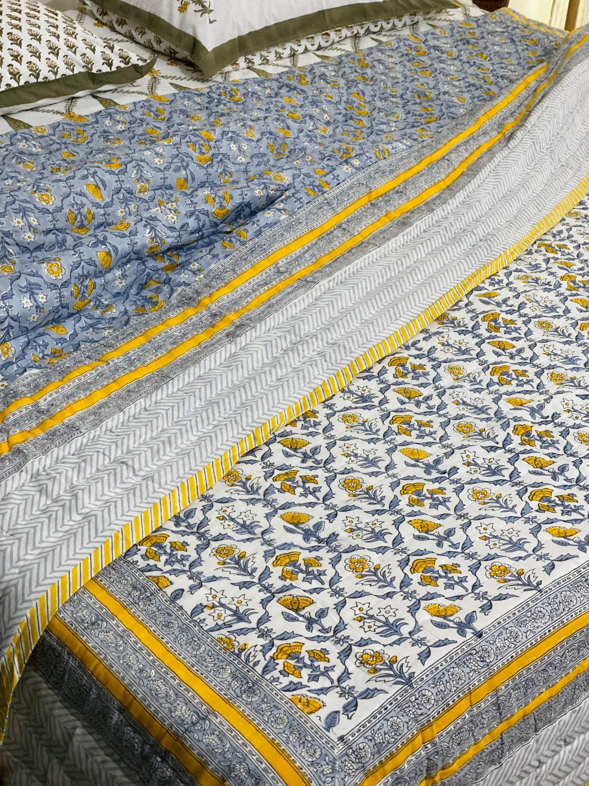 blue-yellow-king-cotton-quilt-overall-view