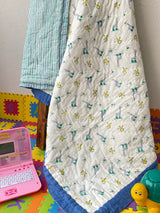 giraffe-monkey-kids-quilt-close-up