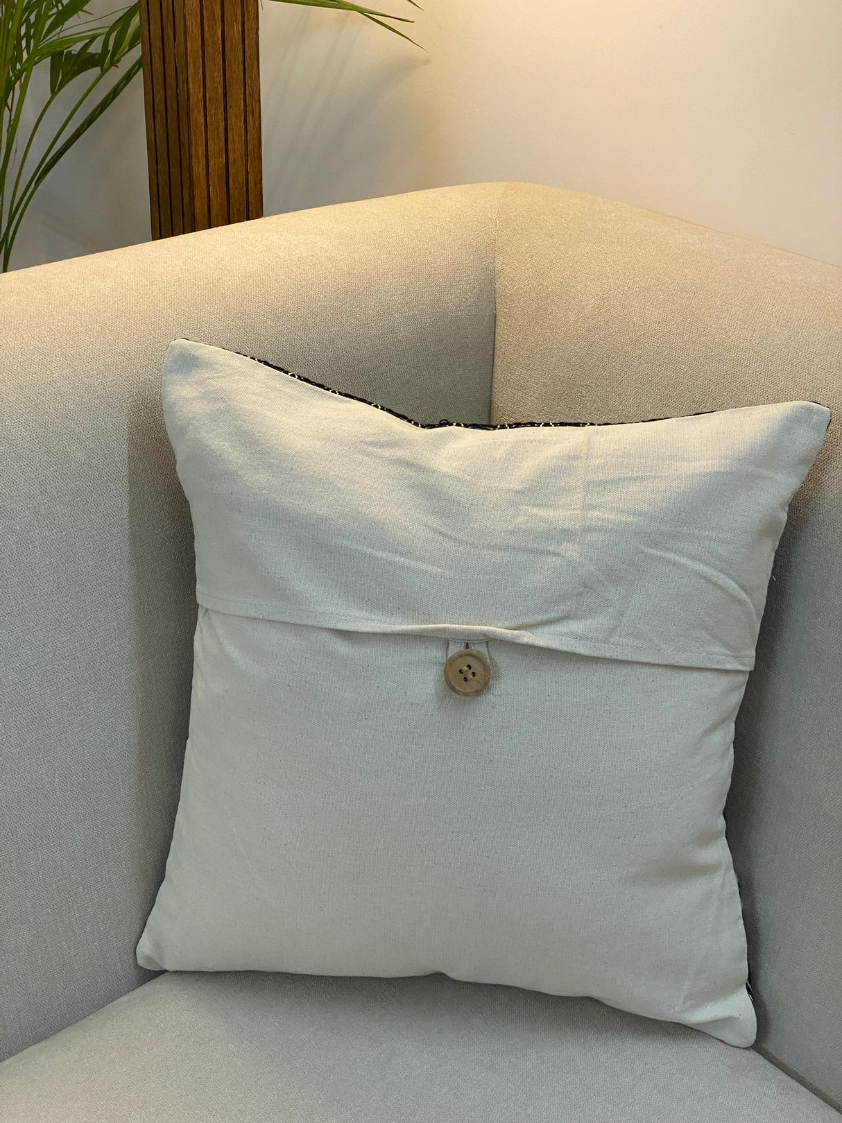 Jacquard Hand Woven Cushion Cover- 16*16 inches