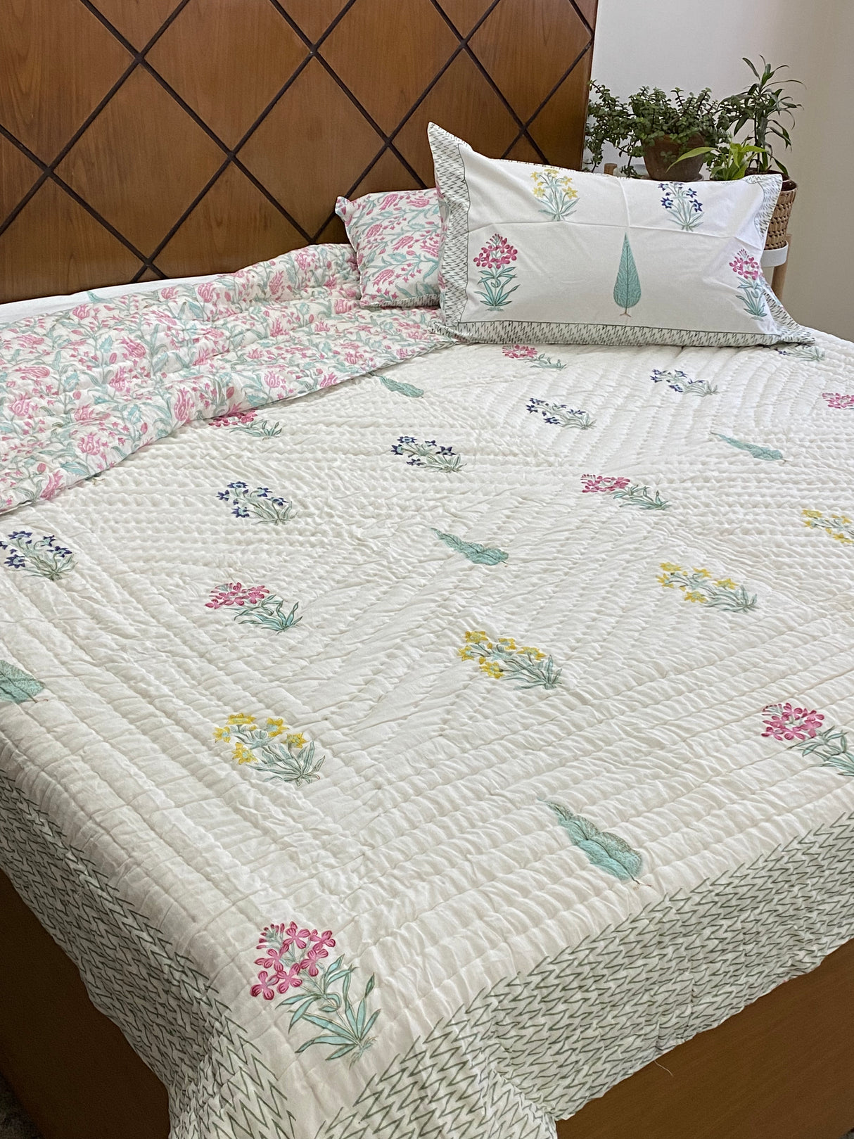 Blockprint Bedsheet & Quilt Set