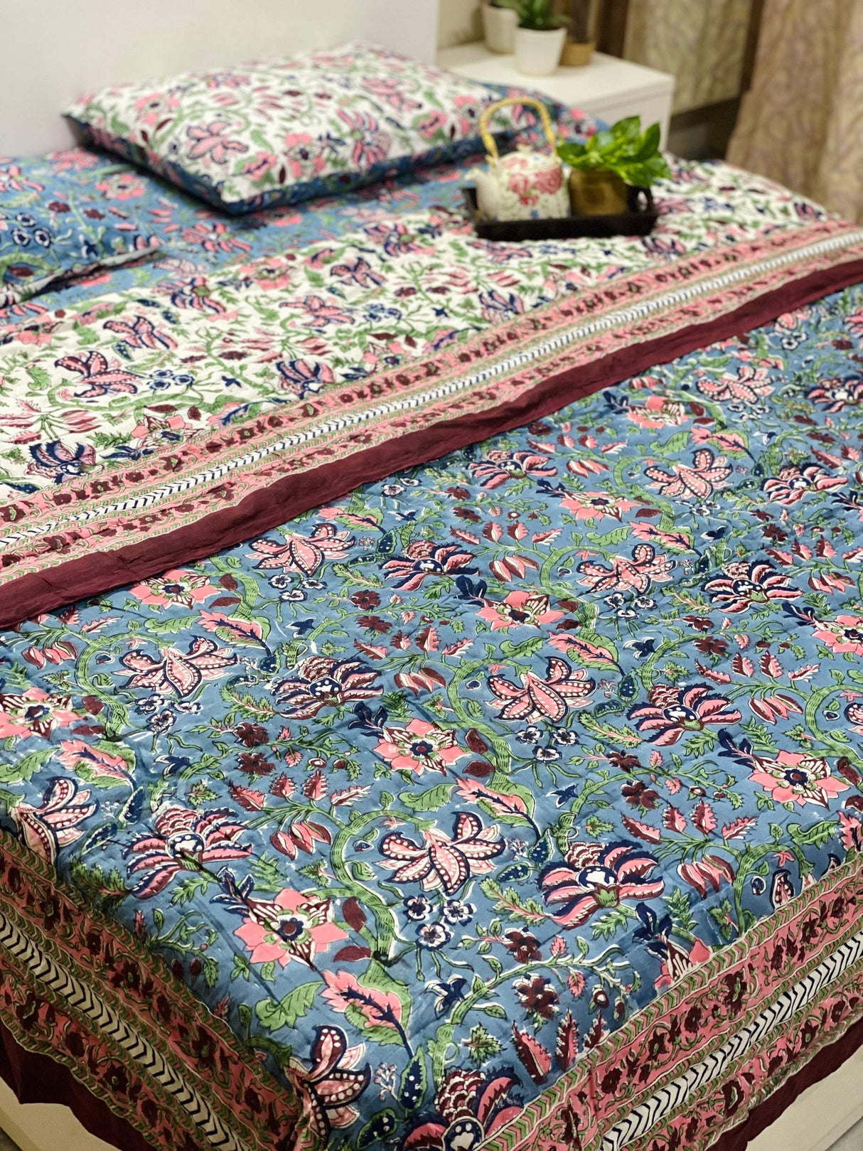 mixed-color-flower-king-cotton-quilt-pattern-view