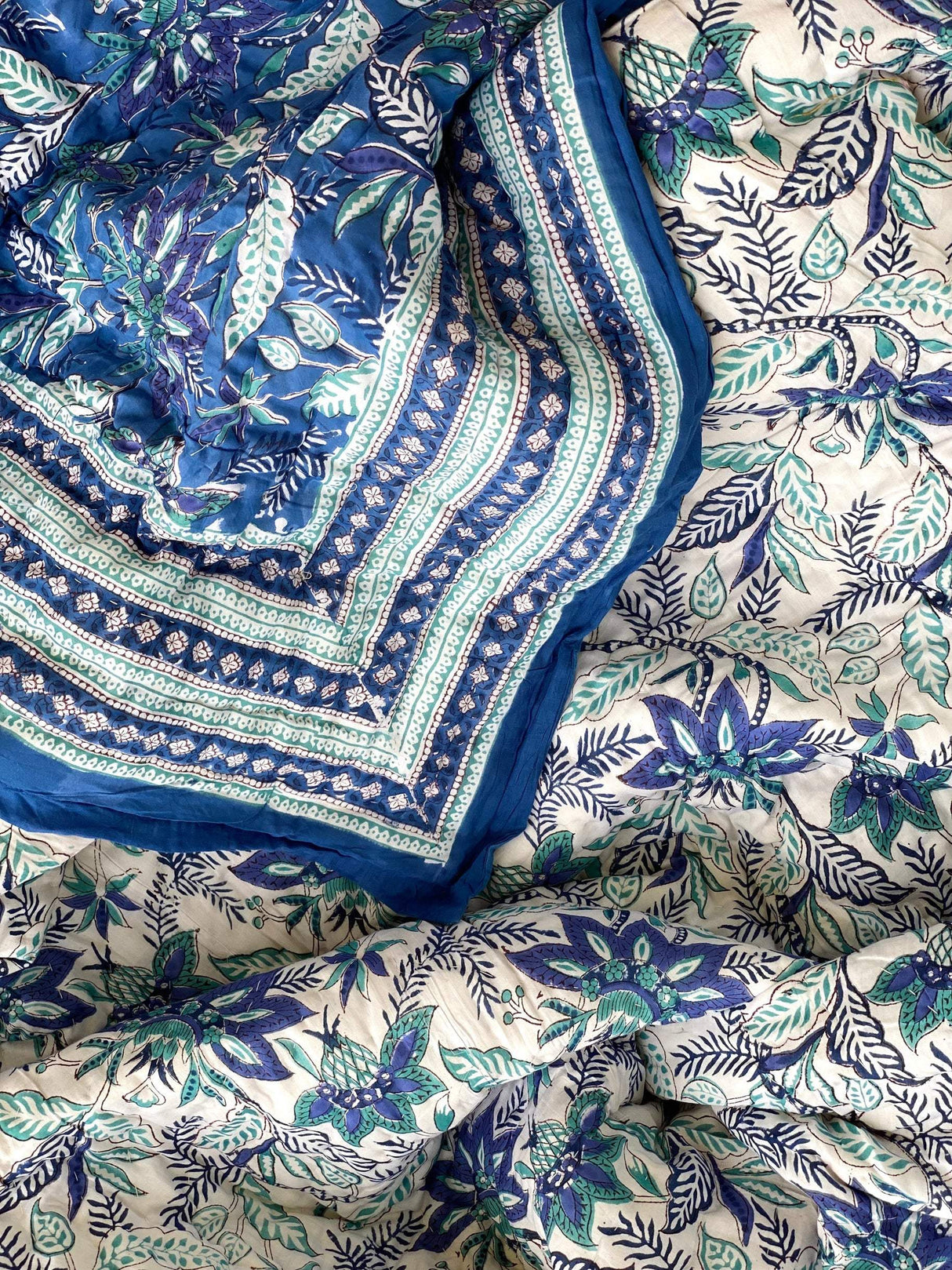 navy-blue-color-king-cotton-quilt-design-view