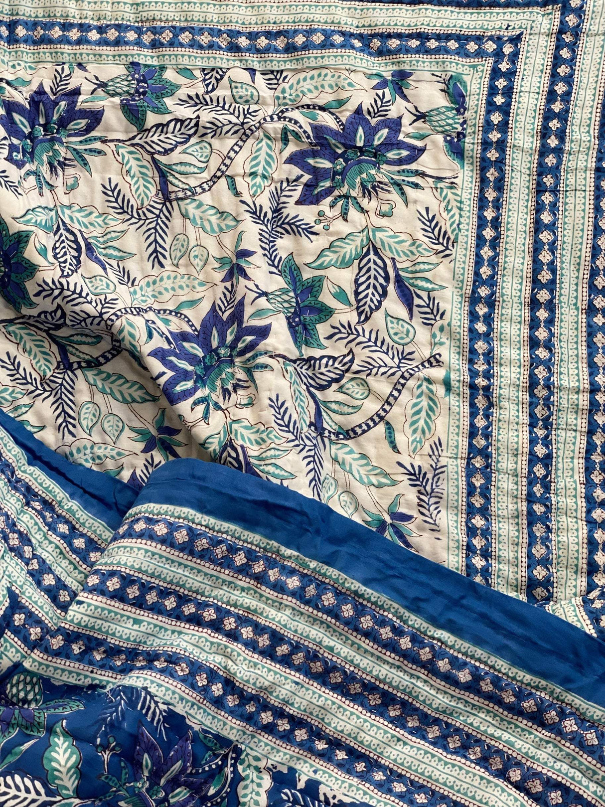navy-blue-color-king-cotton-quilt-overall-view